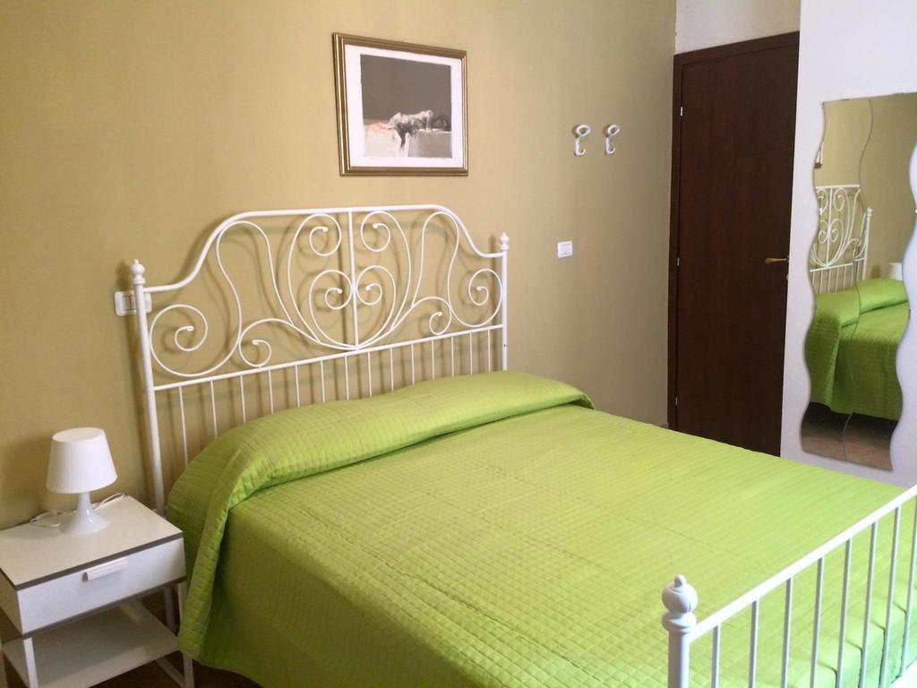 La Piazza B&B Vercurago Стая снимка